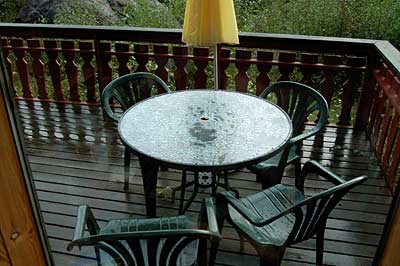 Regen auf der Veranda in Bjorheimsbygd
